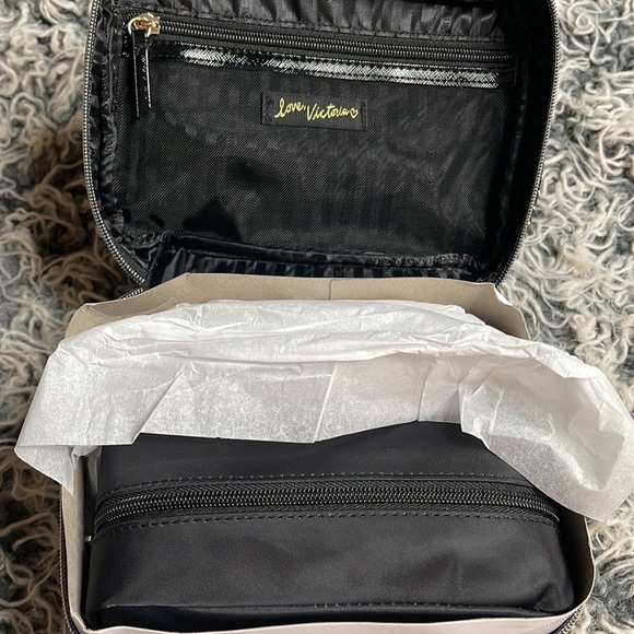 Cute Cosmetic Bag❤️❤️❤️💃🏽💃🏽💃🏽😍😍💕 - Picture 4 of 4